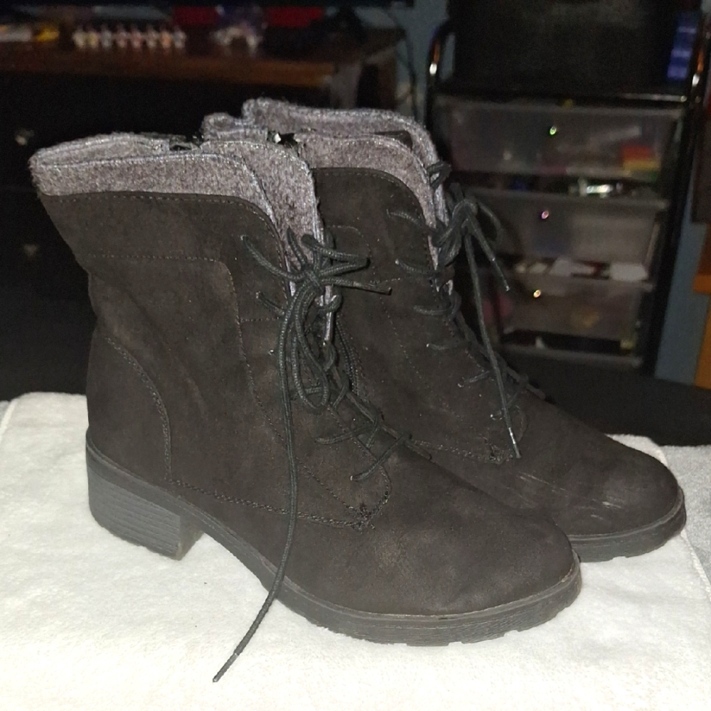 Mossimo Supply Co Black Lace Up Boots with Durable Sole